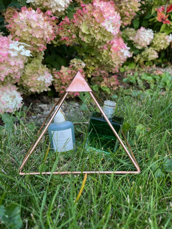 Moudrost Duše set - Meděná pyramida a Aura-Soma B63