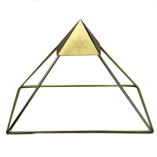 🛕 Metatronova pyramida z pozlaceného měděného drátu